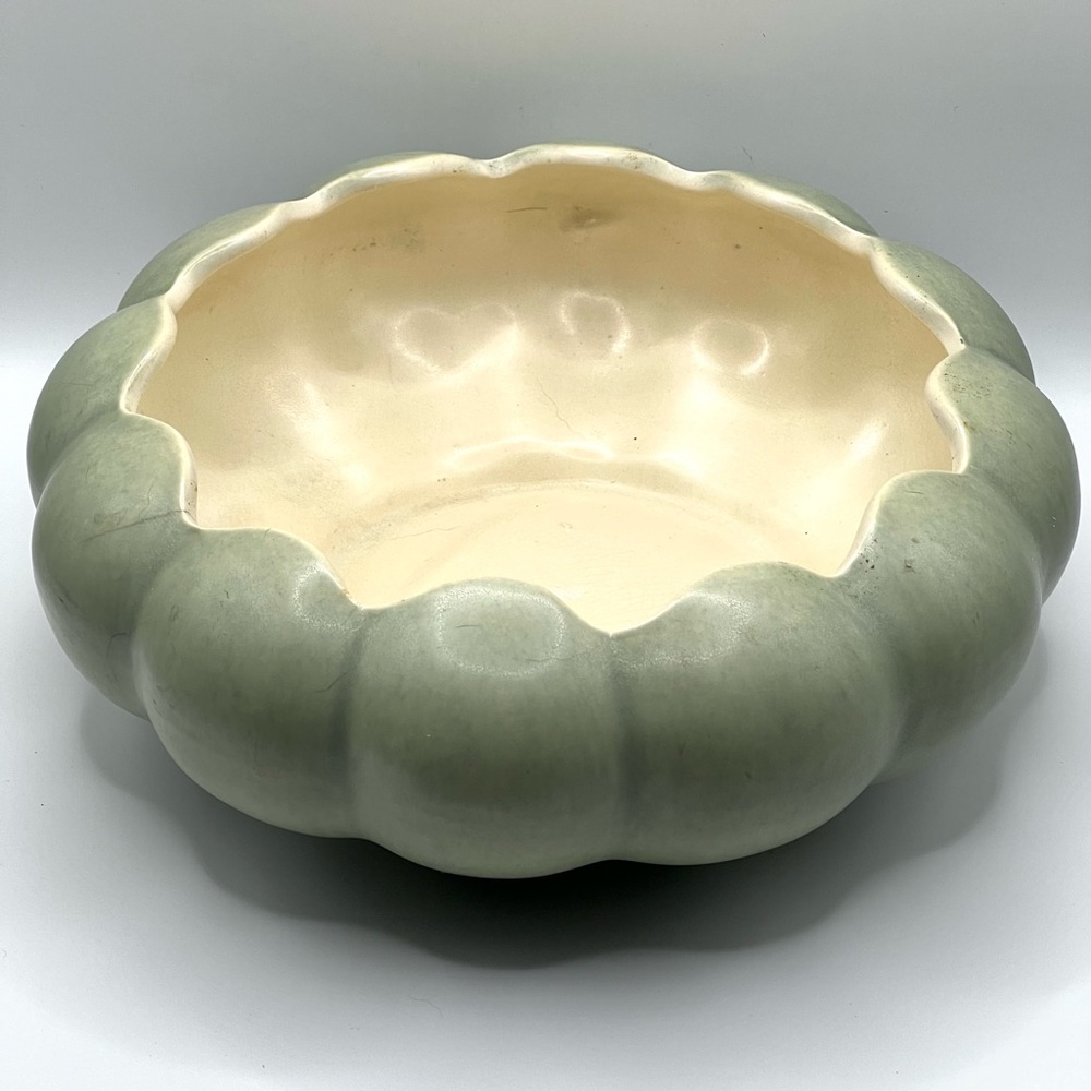 Vintage Red Wing Pottery Scalloped Edge Light Green Planter #278 Bowl Vase MCM